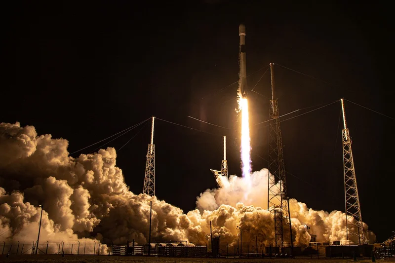 SpaceX Launch: Falcon 9 Soars as Starship Looms – What We Know